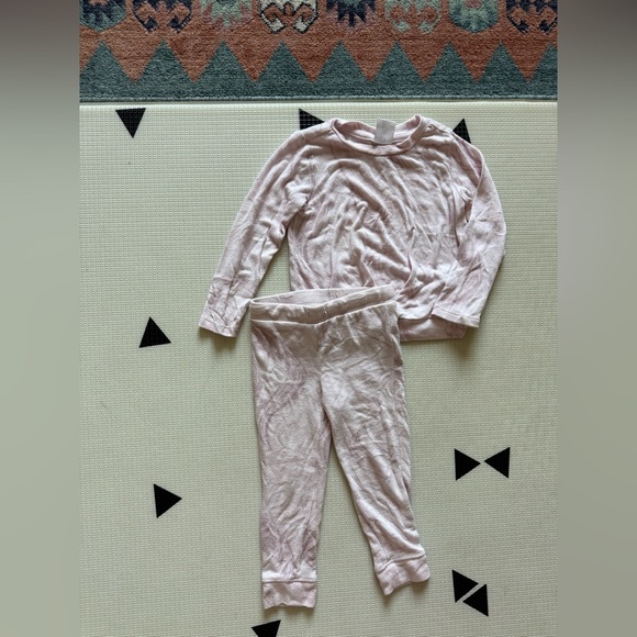 GAP|FREE with kids purchase-Baby girl,toddler Cozy white Kids Pajamas•••size 2T - Picture 1 of 5